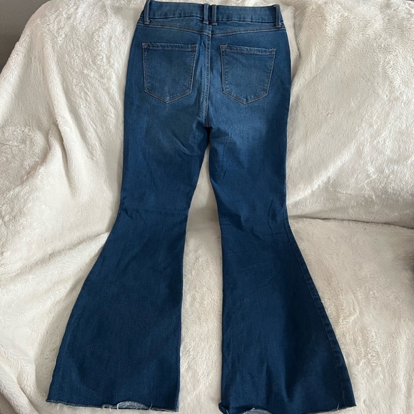 Sincerely Jules size 7 or 28 flare jeans. New without tags. - Picture 3 of 3